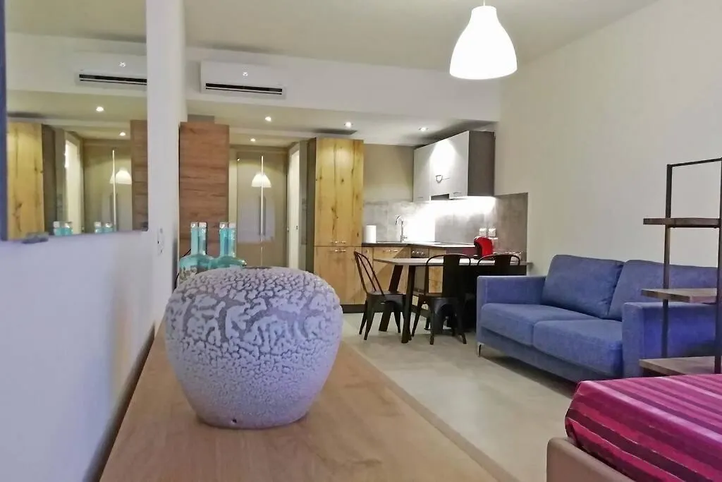 Il Piccolo Loft Apartment Ventimiglia Italy